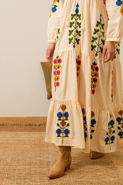 LIGHT BEIGE FLOWERS TASSEL DRESS
